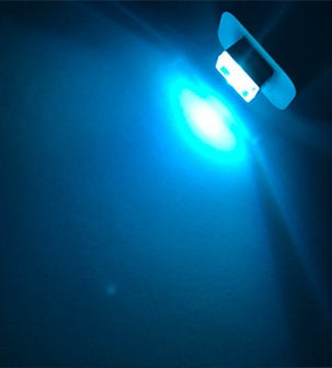 مصباح ليلي صغير داخلي للسيارة يعمل بمنفذ USB