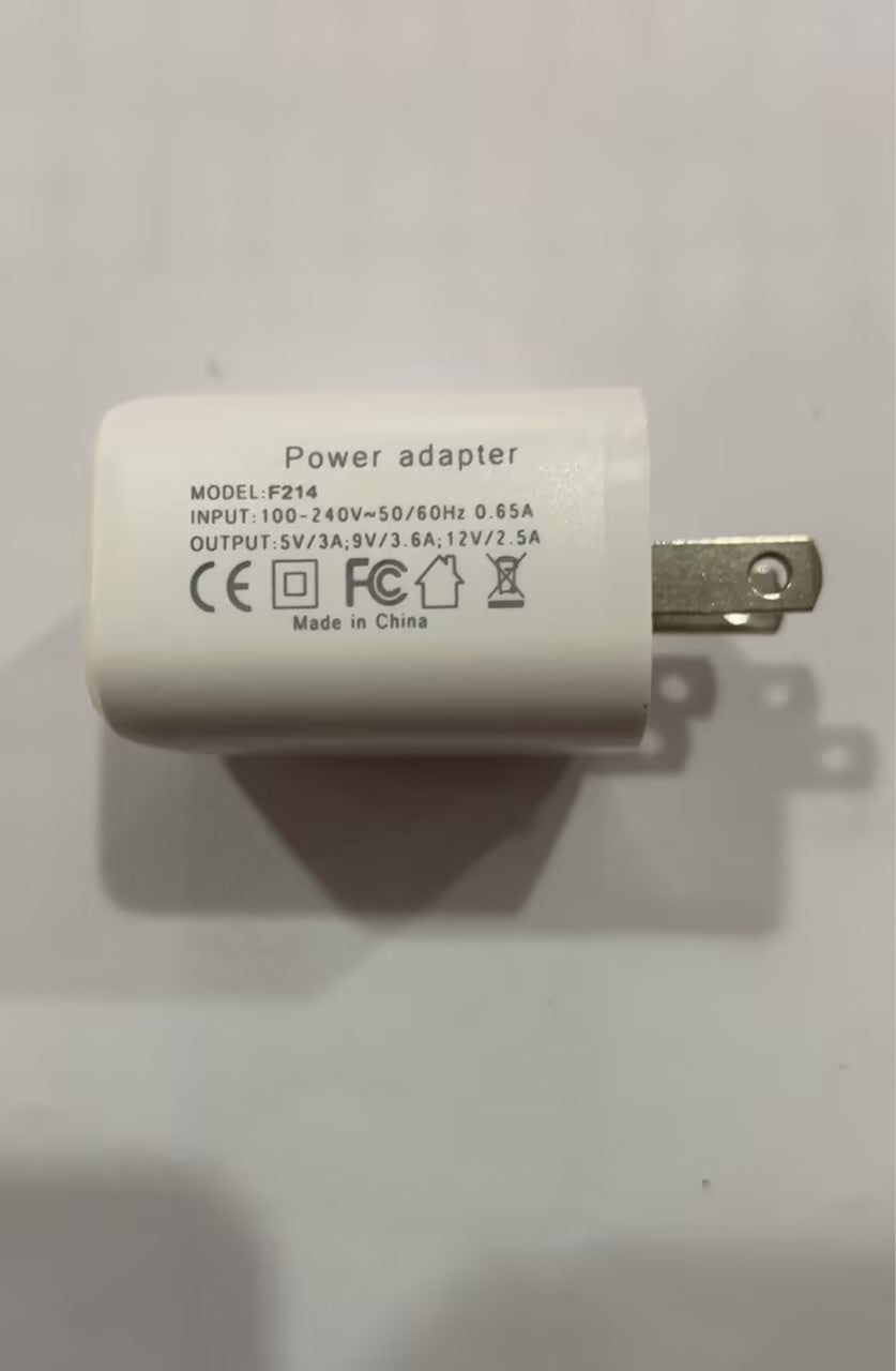 مصباح LED ذكي جديد على شكل حرف G، مزود بمكبر صوت بلوتوث وشاحن لاسلكي، يعمل بتقنية التحكم عبر تطبيق، مثالي لغرفة النوم وديكور المنزل.