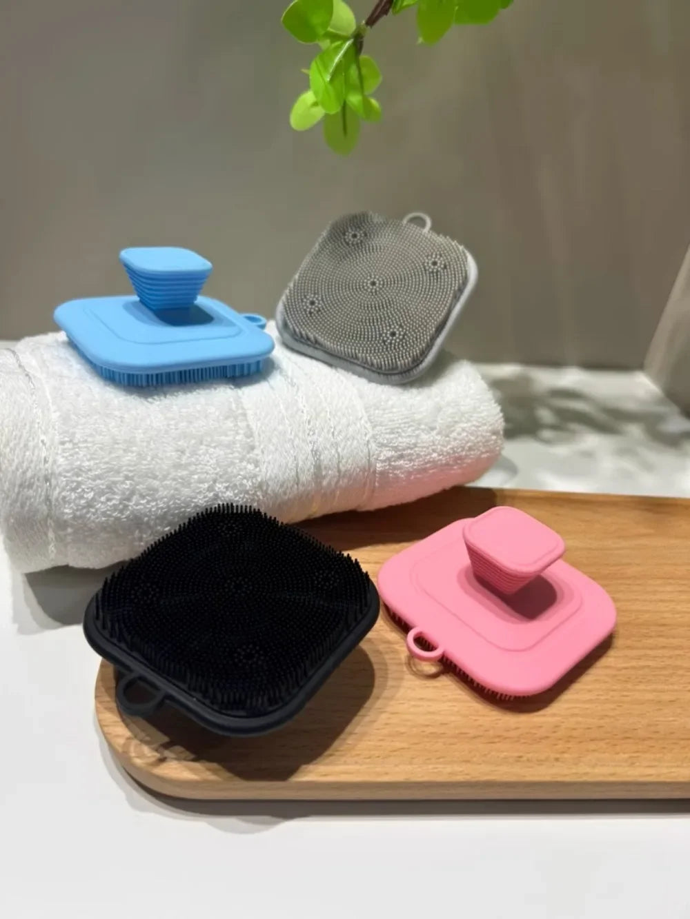 2-in-1 Men's Silicone Brush - Square Face & Beard Exfoliator, Travel-Size Deep Cleanser for Grooming Essentials
