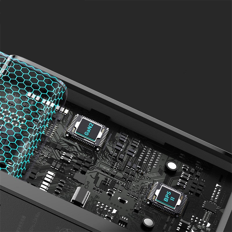 شاحن هاتف محمول رباعي المنافذ بقوة 100 واط بتقنية GaN