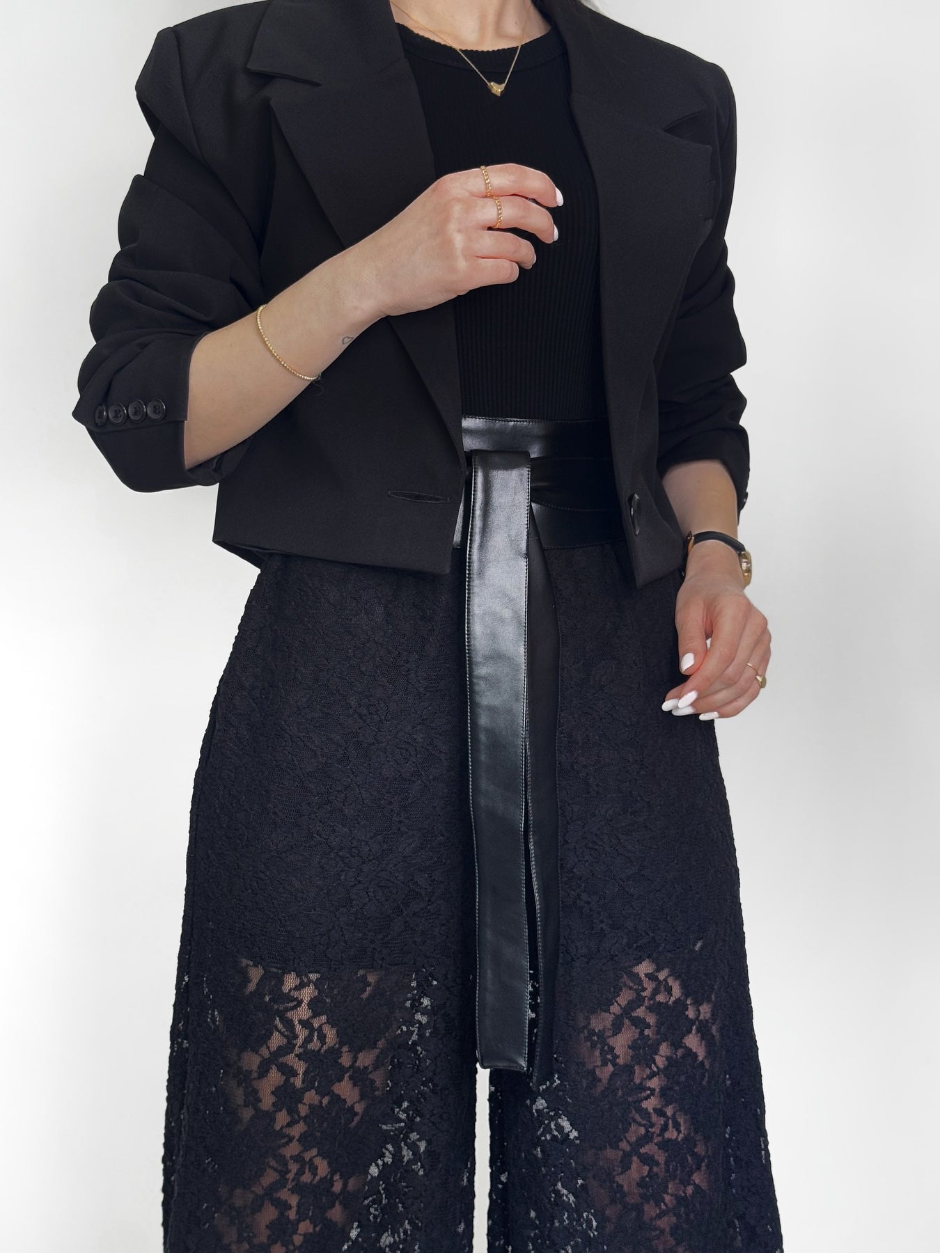 हाई वेस्ट लेस वाइड लेग पैंट