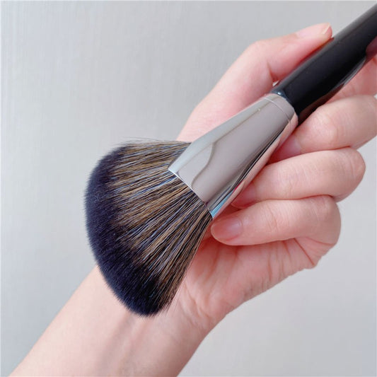 Fashion Simple Makeup Side Face Angled Shadow Brush